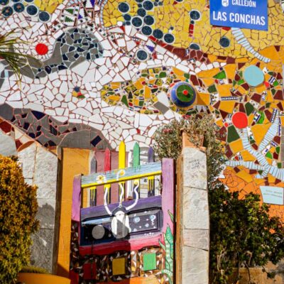 Murales in mattonelle colorate a Mogan